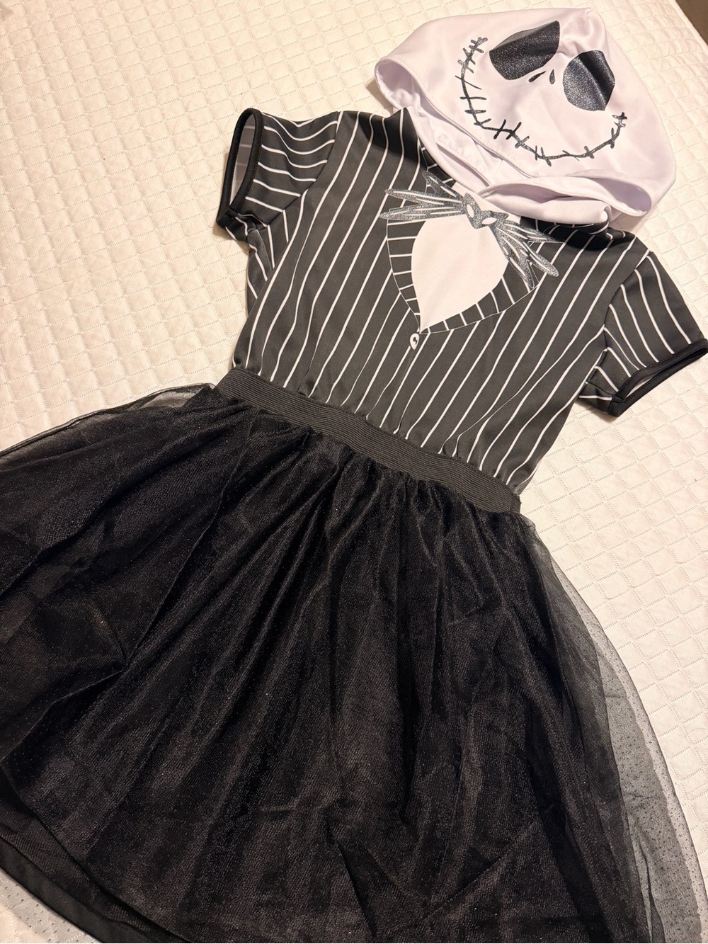Girls Black & White Skull Hood Tulle Costume Dress size M (8/10t)
